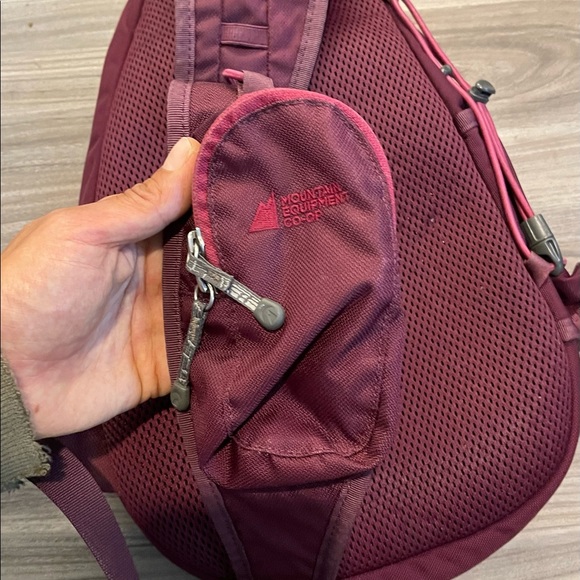 [SOLD] MEC shoulder backpack gorpcore - Picture 7 of 8